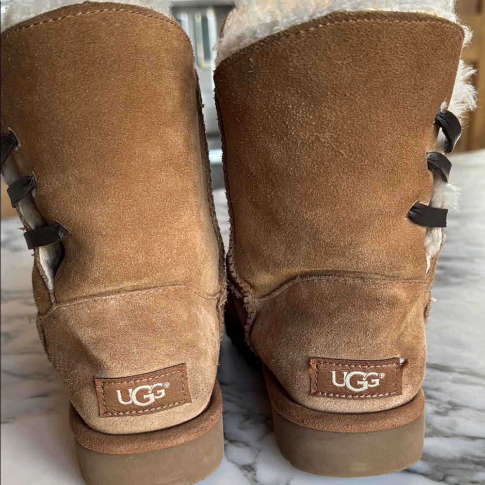 UGG Constantine Chestnut Boot with Plush Lining Women’s size 6 - Picture 8 of 13